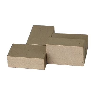 Snijden van Arabescato Orobico marmersteen met een goed diamantmarmergereedschap