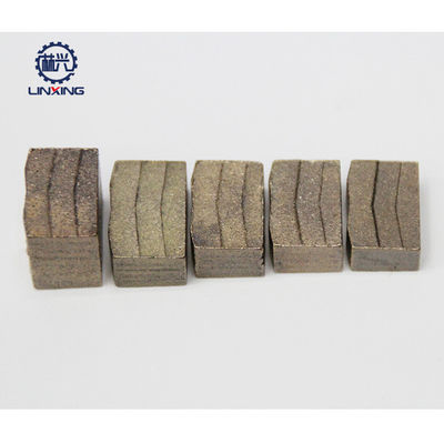 Goedkwalificeerde Multi-Blade Diamond Segment 24x8.8/9.6x15mm voor nat snijgranit