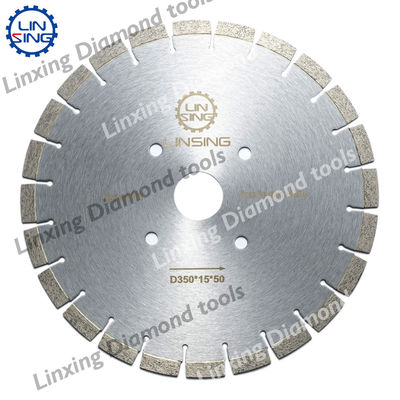 Diamanten gereedschappen voor het snijden van granietplaten Segmentgrootte 40*3,2*15mm Diameter 350mm