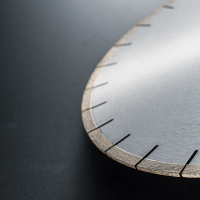 Marmer snijden met een diamantlem met 65 Mn staalmateriaal en efficiëntie