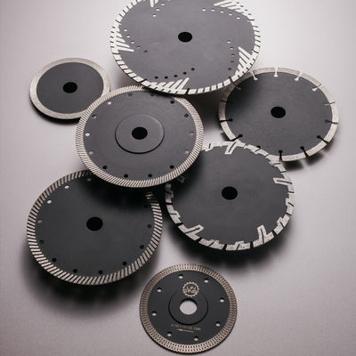 140 tanden Silent Mesh Diamond Circular Saw Blade voor het snijden van keramiek/porselein/dekton