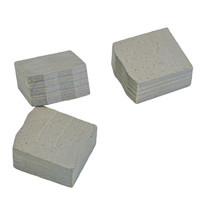 Op maat gemaakte M-type diamantsegmenten 24*11.6/12.4*20 mm voor het snijden van tegels van granietblokken