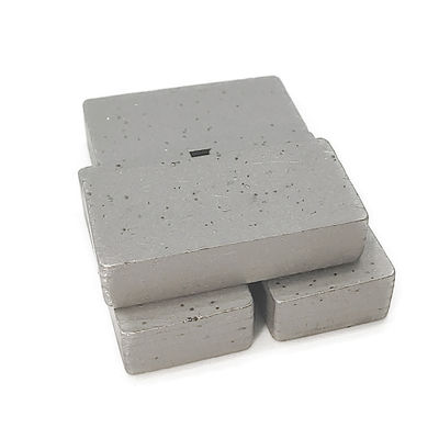 Rechtstreeks leveren van diamantensegmenten van A-kwaliteit voor het snijden van marmeren blokken op een gangsaagmachine