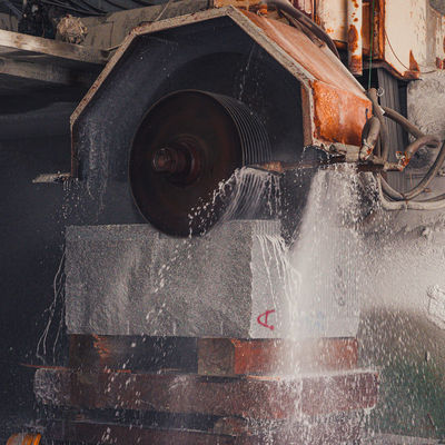 Stenen industriële automatische meerbladen graniet natuurlijke rode graniet snijmachine 3500/1500/1100mm