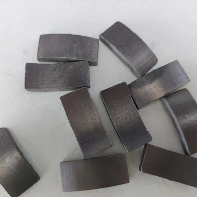 Op maat gemaakte ARC-vormige segment diamantkernboorstuk voor stenen betonnen snijgereedschappen