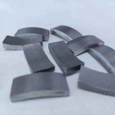Op maat gemaakte ARC-vormige segment diamantkernboorstuk voor stenen betonnen snijgereedschappen