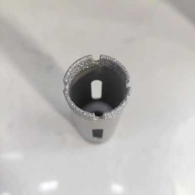 35 mm M14 Diamantstuk voor droogboren Gesegmenteerd Dekton porselein op zwart staal