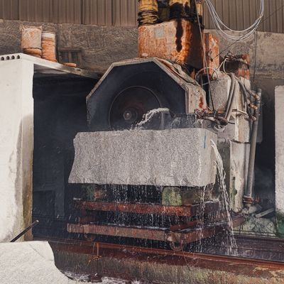 55kw motor 1600mm single arm multi-blad steen snijmachine voor graniet blok snijmachine
