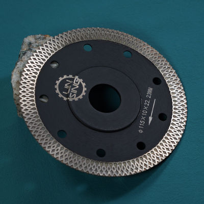 5/8in Arbor Grootte 105MM 115MM Turbo Diamond Cutting Saw Blade met Diamond Powder Alloy Steel
