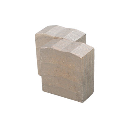 R Shape Diamond Granite Segment voor schroot in Thailand door LINSING Stone Cutting Tools