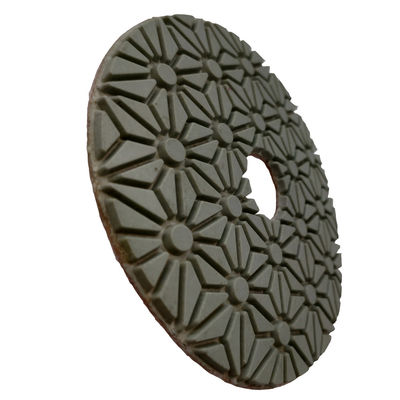 A-graad 4 inch harsbinding 4 stap flexibel polijsten pads voor droog op maat ondersteuning ODM