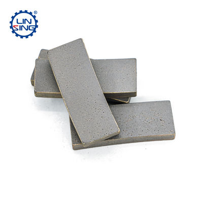 Op maat gemaakte OEM D1300MM Diamantsegment tips met metaalpoeder en diamantpoeder
